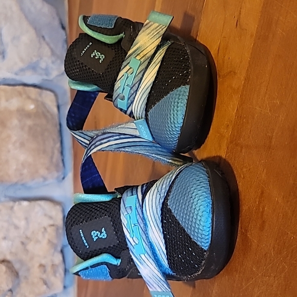 Black and blue NIKE LEBRON SOLDIER IX (INFANT size 6c) - Picture 5 of 7